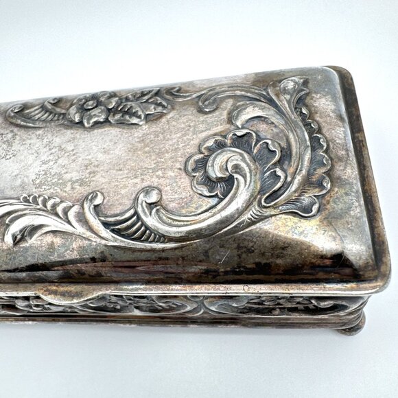 Wilcox Silver Plate Gilt Trinket Box Rectangular Jewelry Floral Embossed Hinged - Picture 12 of 13